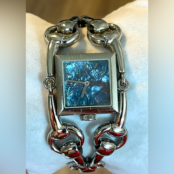GUCCI “SIGNORINA” 116.3 STAINLESS STEEL BLUE MOTHER OF PEARL. Ladies watch. - Picture 1 of 16